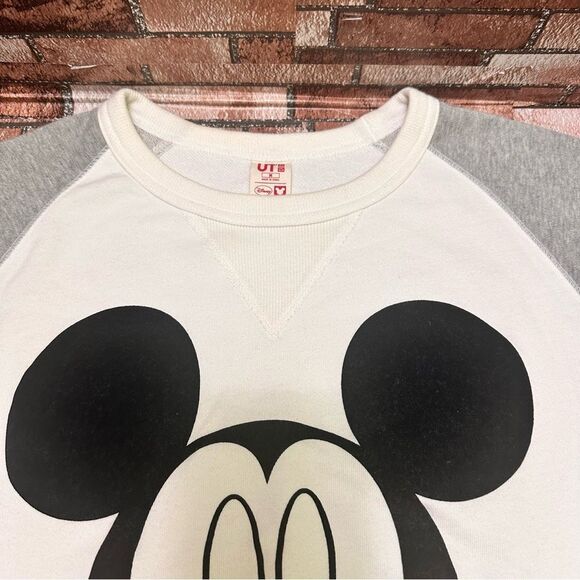 UT Uniqlo Disney Sweatshirt Mickey Mouse M - Picture 5 of 10
